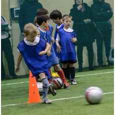 Тренировка в футбольной школе