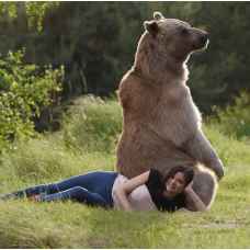 Фотосессия с большим медведем